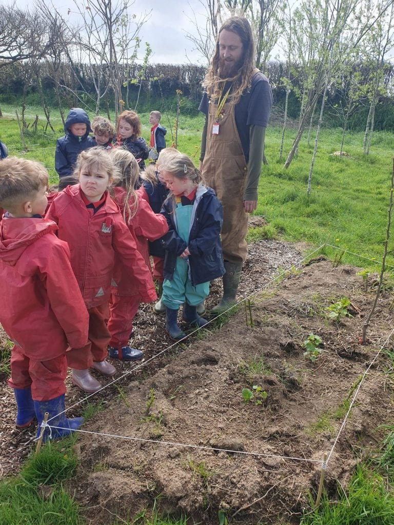 Spring time planting. – Village Schools Partnership Blog