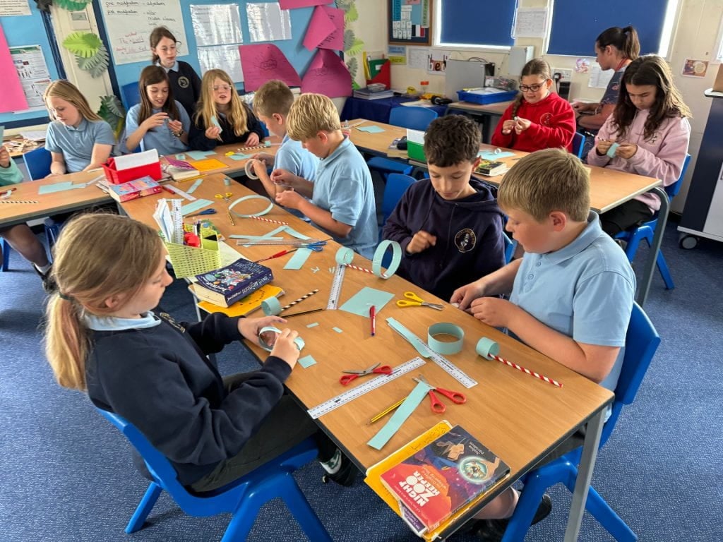 The science behind gliders – Village Schools Partnership Blog